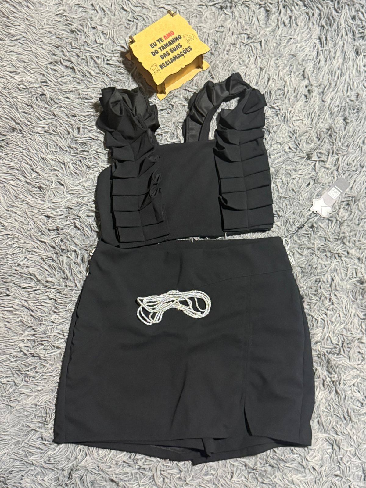 Conjunto Plus Size Preto com Babado e Strass