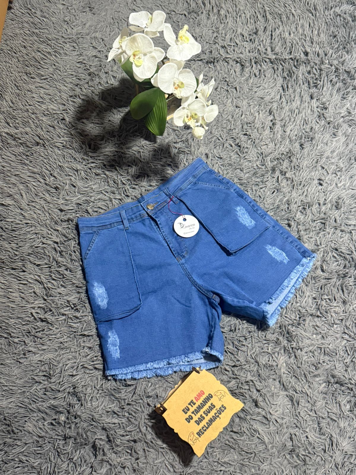 Short Plus Size Jeans com Barra Desfiada
